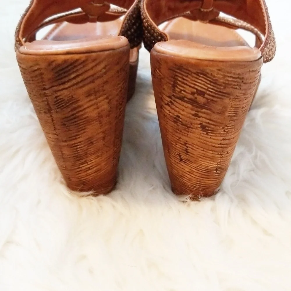 New Directions Lavin Wedge Sandals - Picture 4 of 8